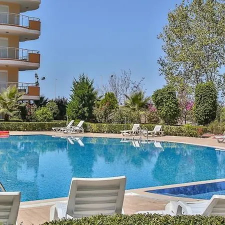 Cebeci 8 Apartment Mahmutlar